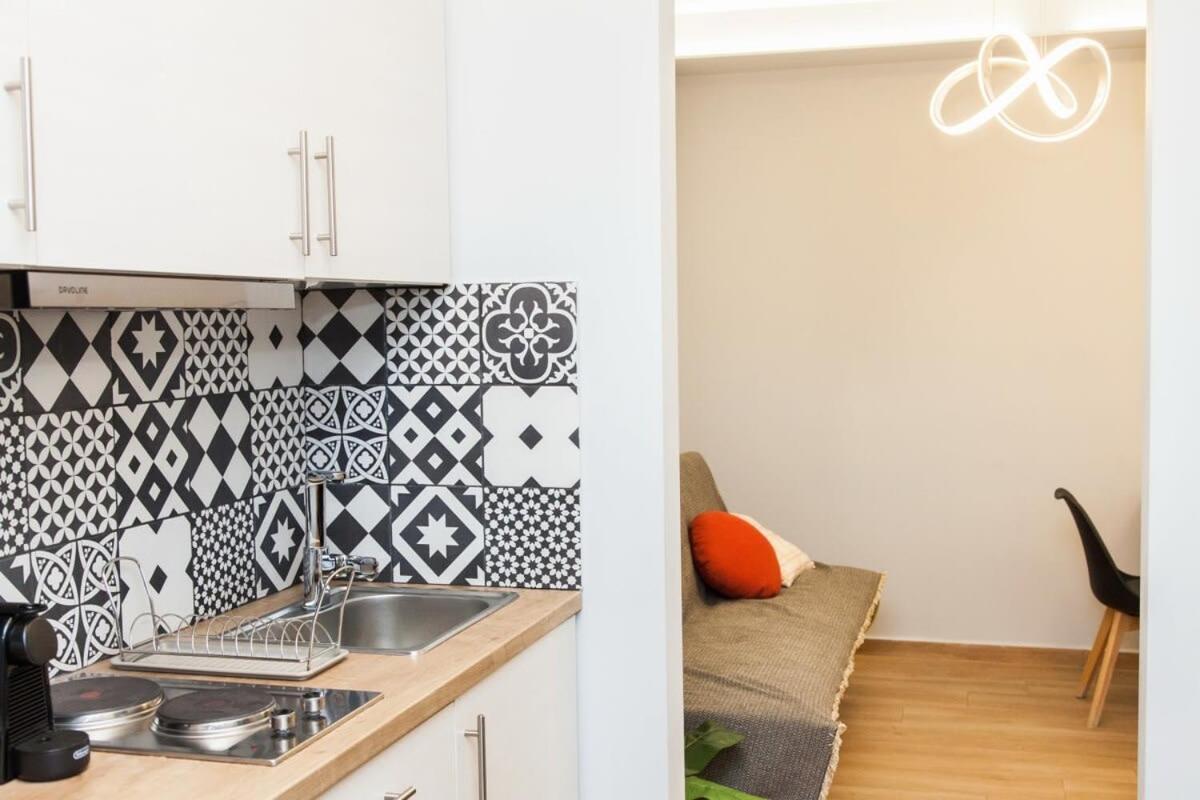 Contemporary And Chic Apartment In Central Ateny Zewnętrze zdjęcie