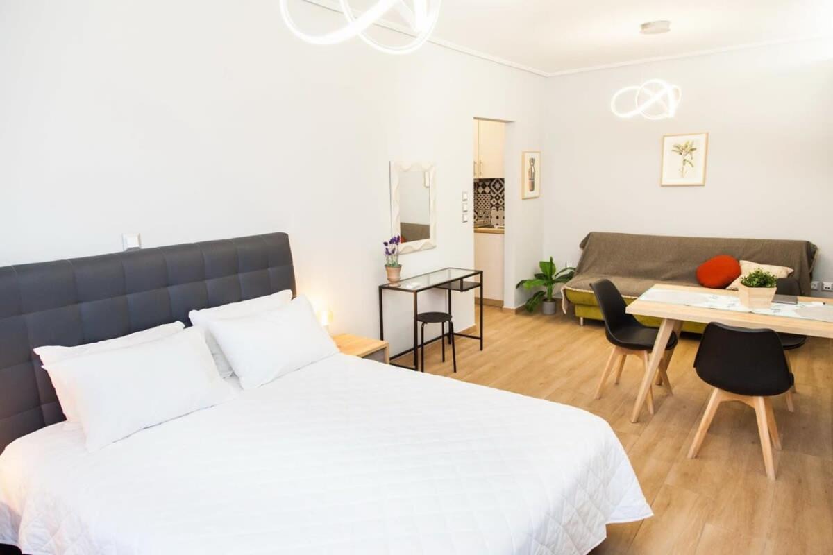 Contemporary And Chic Apartment In Central Ateny Zewnętrze zdjęcie