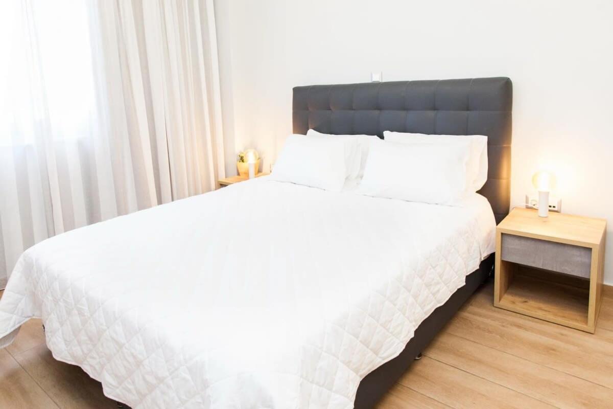 Contemporary And Chic Apartment In Central Ateny Zewnętrze zdjęcie
